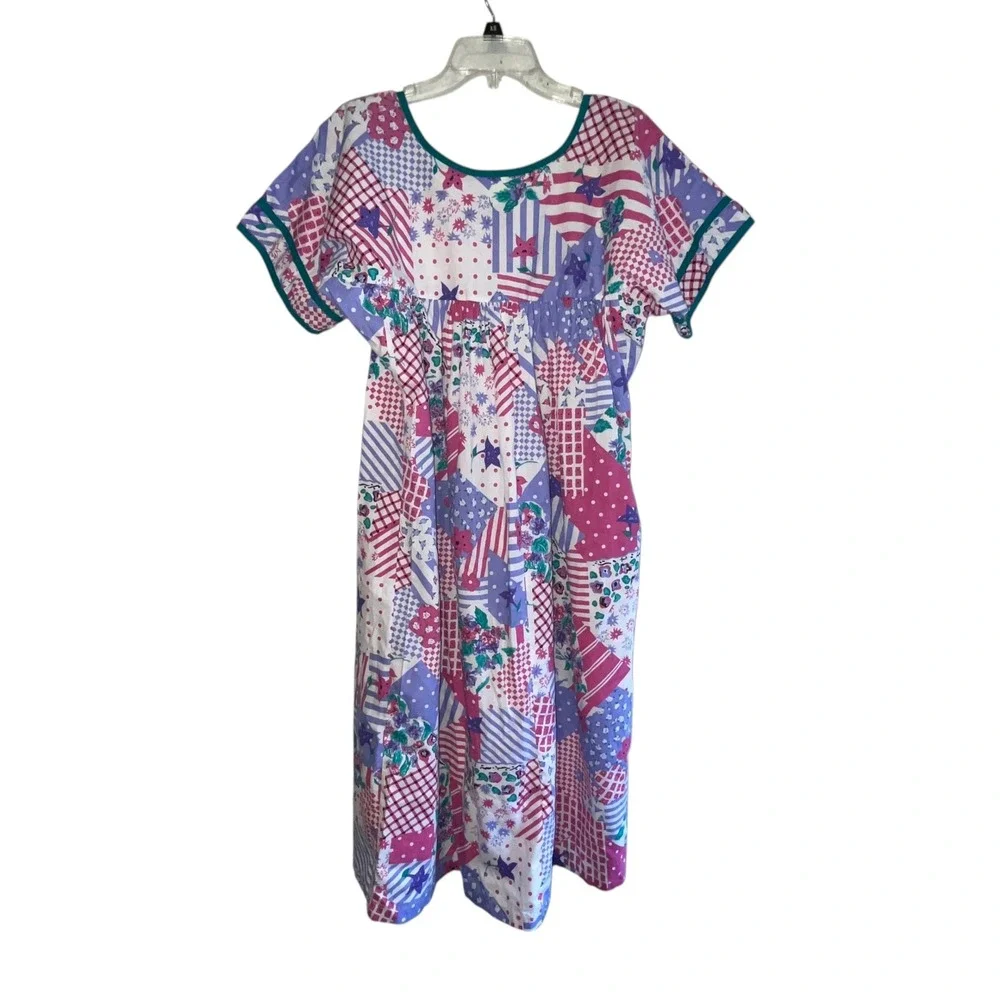 Vintage Apostrophe Patchwork Floral Nightgown House Dress Made in USA‎ Purple XL